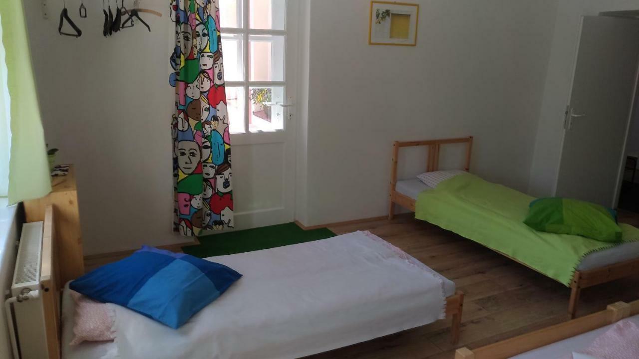 Skromny Apartman V Centru Chebu Buitenkant foto